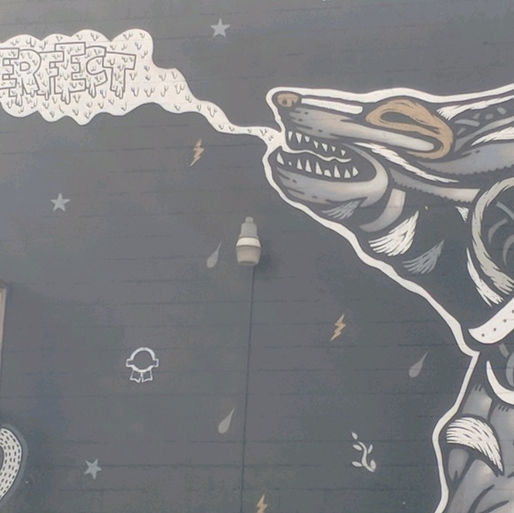 Meet your Posher, Melissa - Picture 1 of 1